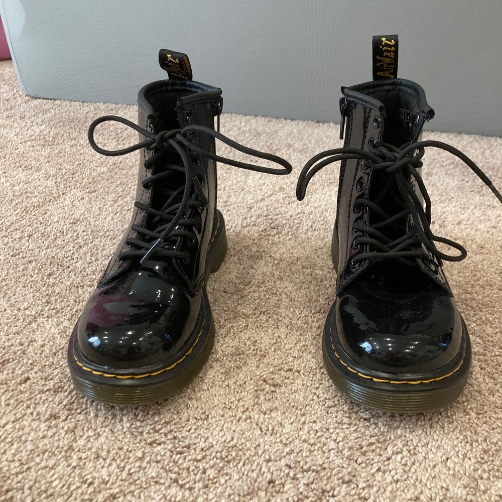 Dr martens girls size 12 -1460 patent leather boots